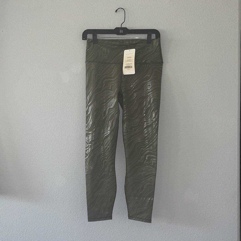 New With Tags Fabletics Leggings